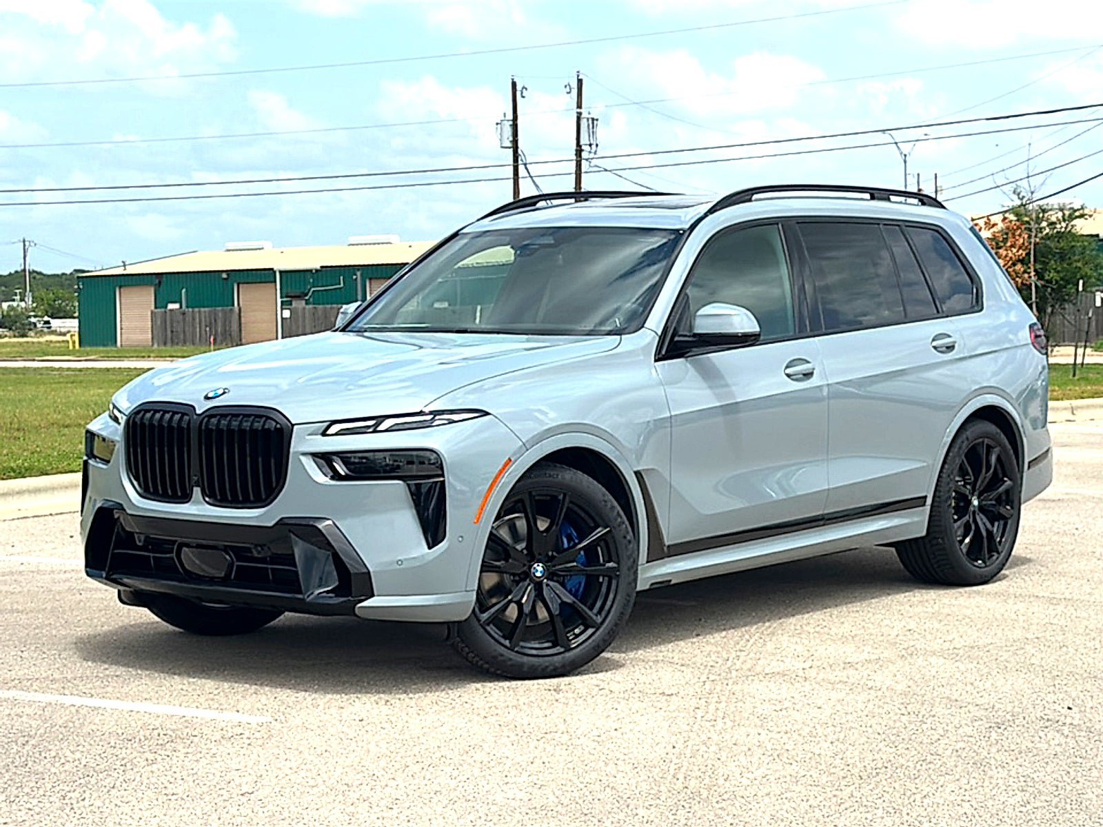 New 2027 BMW X7 xDrive40i w/ M Sport Package AWD/4WD image 2