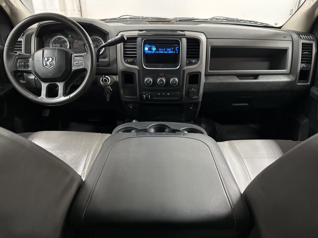 Used 2014 RAM 3500 Tradesman w/ Chrome Appearance Group image 25