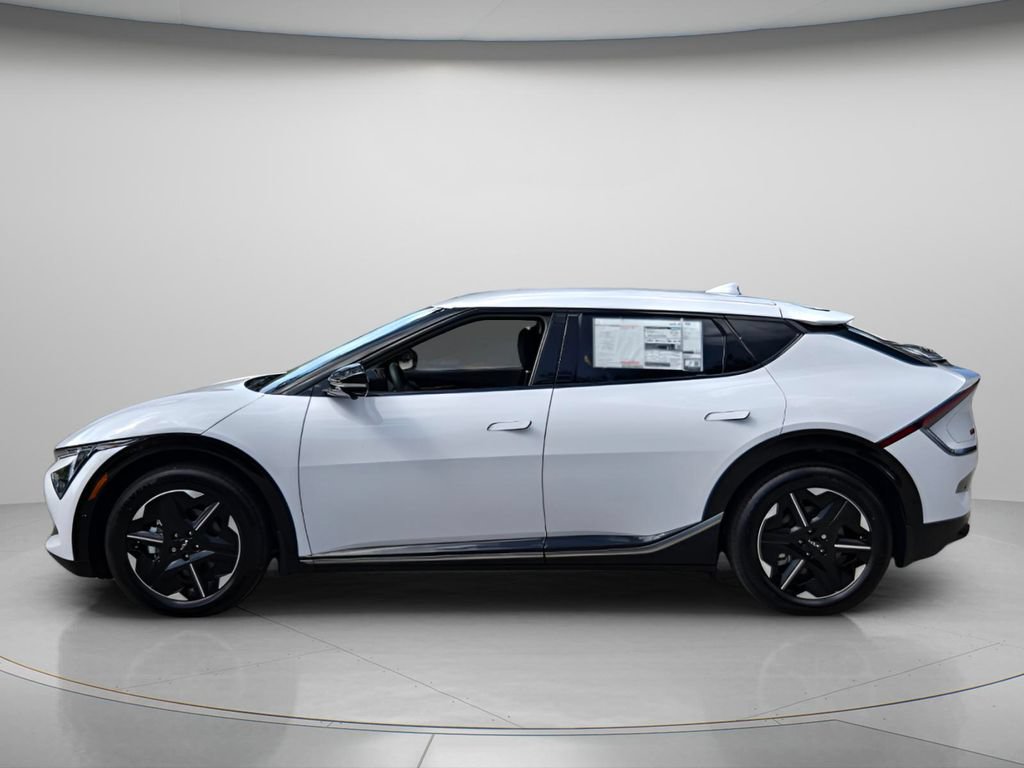 New 2026 Kia EV6 Wind RWD image 2