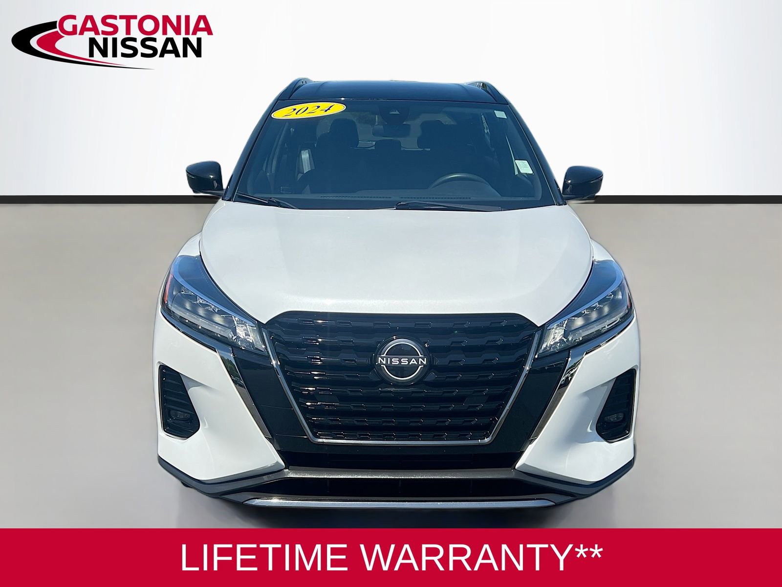 Used 2024 Nissan Kicks SR FWD video 2