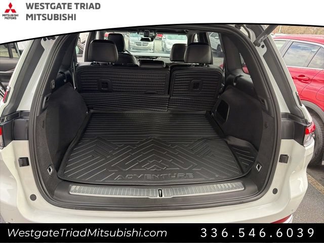 Used 2023 Jeep Grand Cherokee Overland AWD/4WD image 18