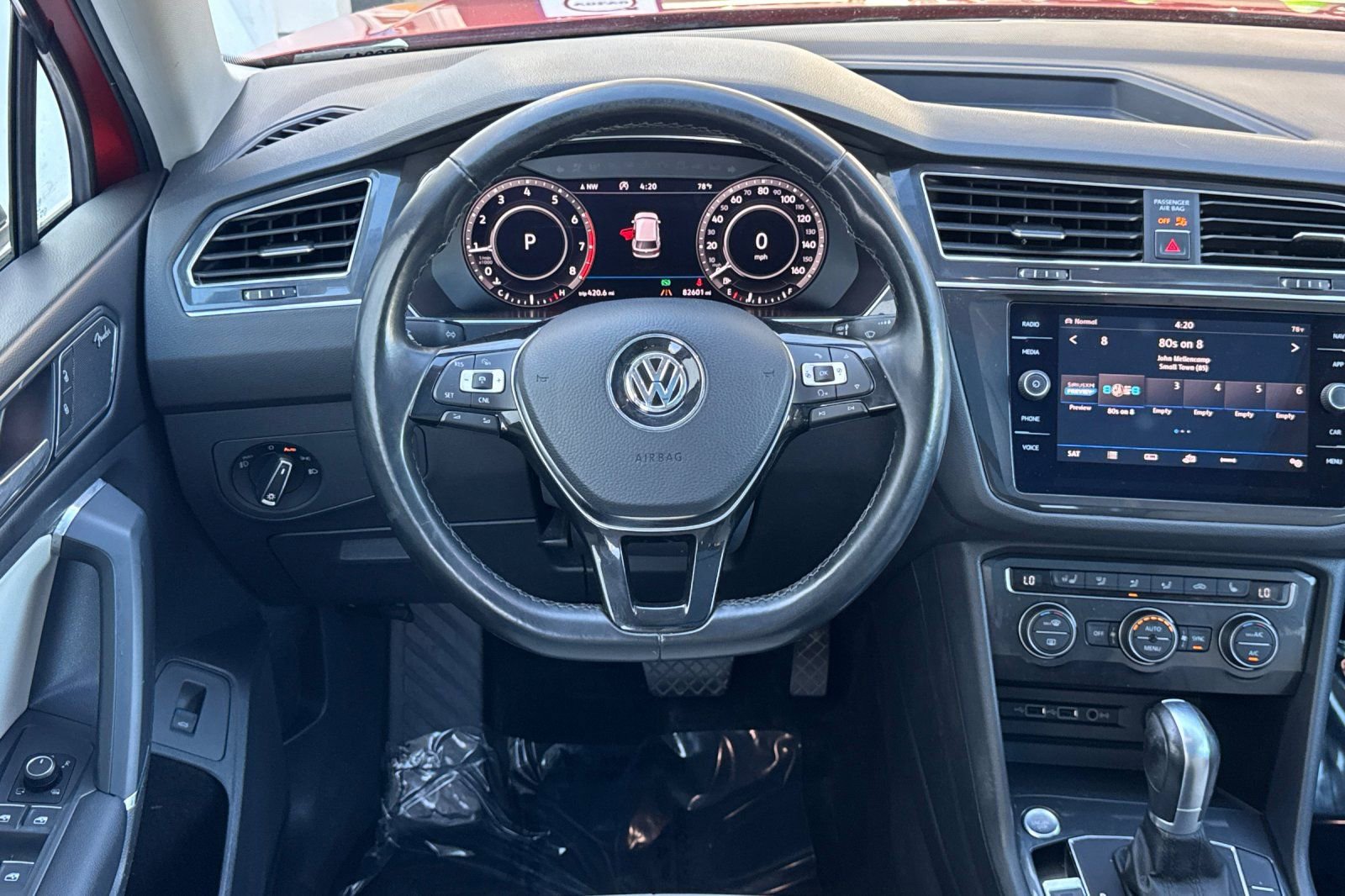 Used 2018 Volkswagen Tiguan SEL Premium w/ 3rd Row Seat Package AWD/4WD image 14