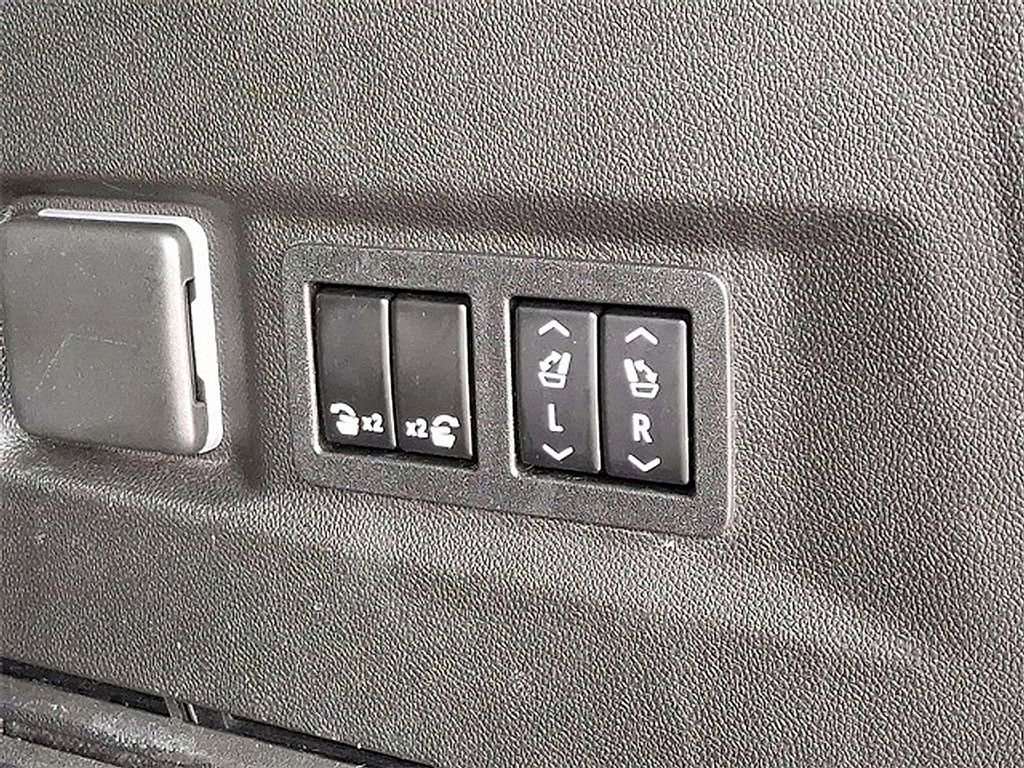 Used 2022 Chevrolet Tahoe High Country image 31