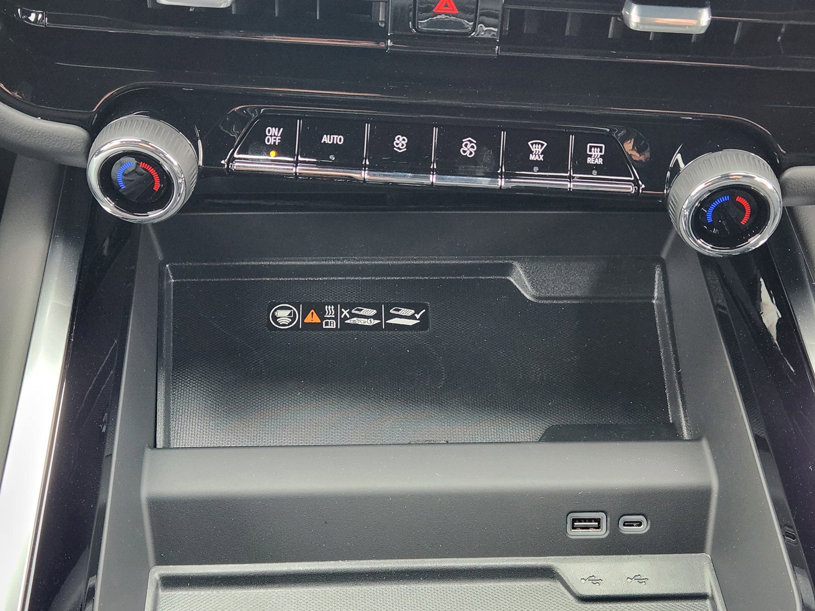 New 2026 Chevrolet Suburban Premier image 15