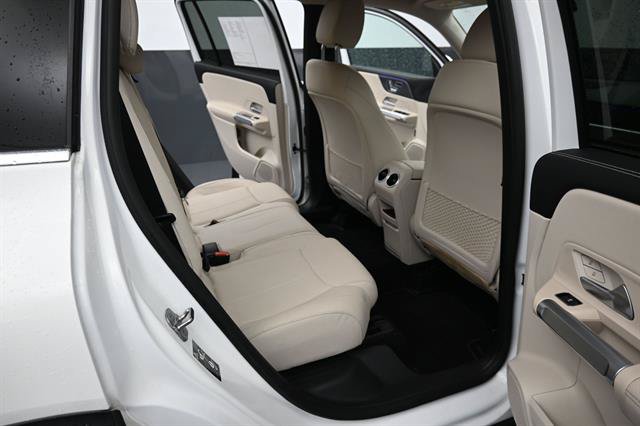 Used 2023 Mercedes-Benz GLB 250 w/ Premium Package image 14