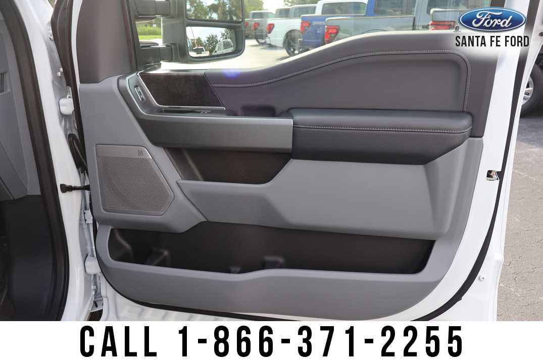 New 2026 Ford F350 XLT w/ XLT Premium Package AWD/4WD image 32