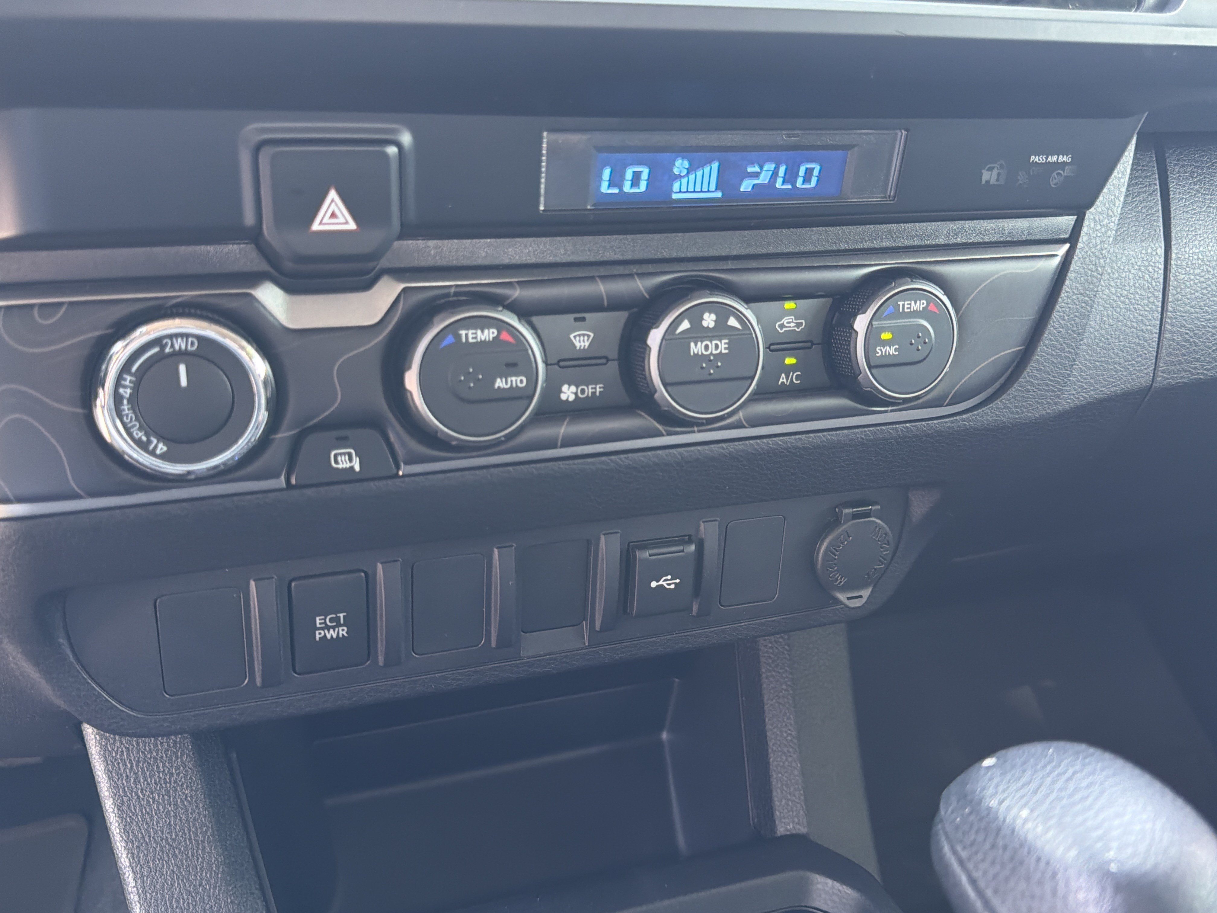 Used 2023 Toyota Tacoma SR AWD/4WD image 29