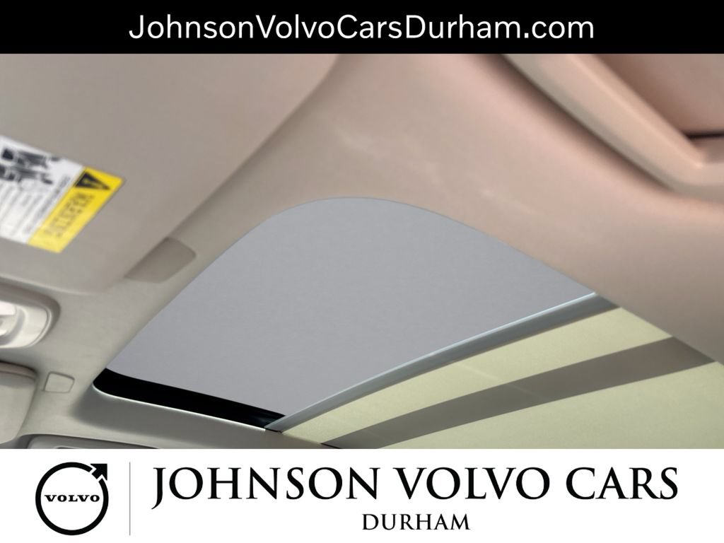 Used 2023 Volvo XC90 T8 Plus AWD/4WD image 16