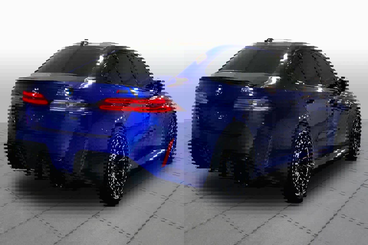 Used 2025 BMW M5 w/ Carbon Package AWD/4WD image 12