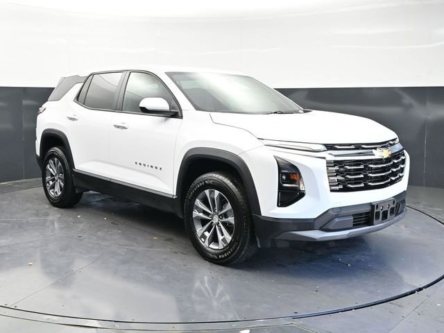 Used 2025 Chevrolet Equinox LT FWD image 3