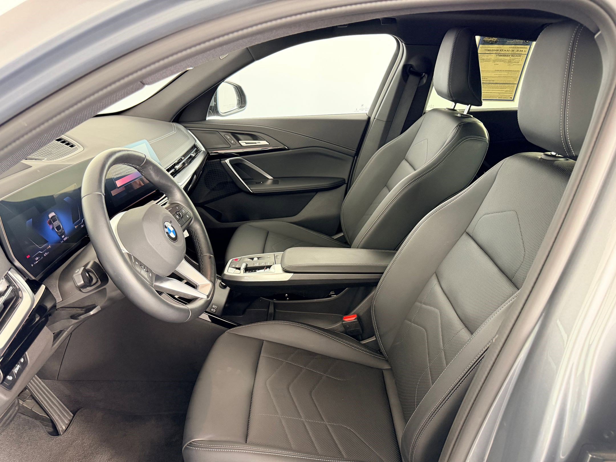 Used 2025 BMW X2 xDrive28i AWD/4WD image 5