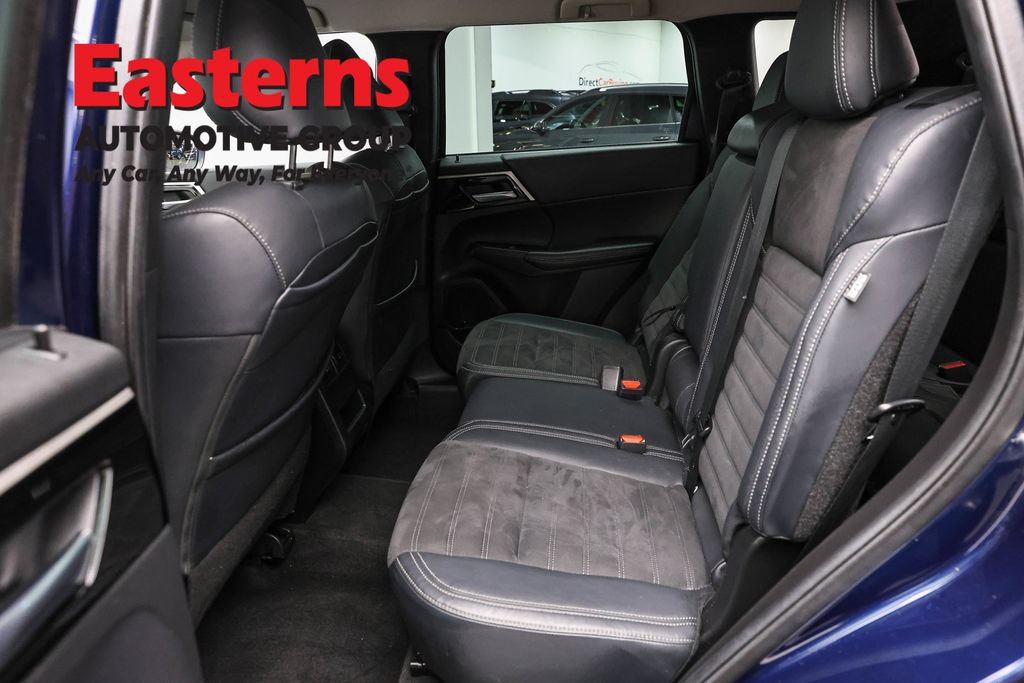 Used 2023 Mitsubishi Outlander SE AWD/4WD image 20