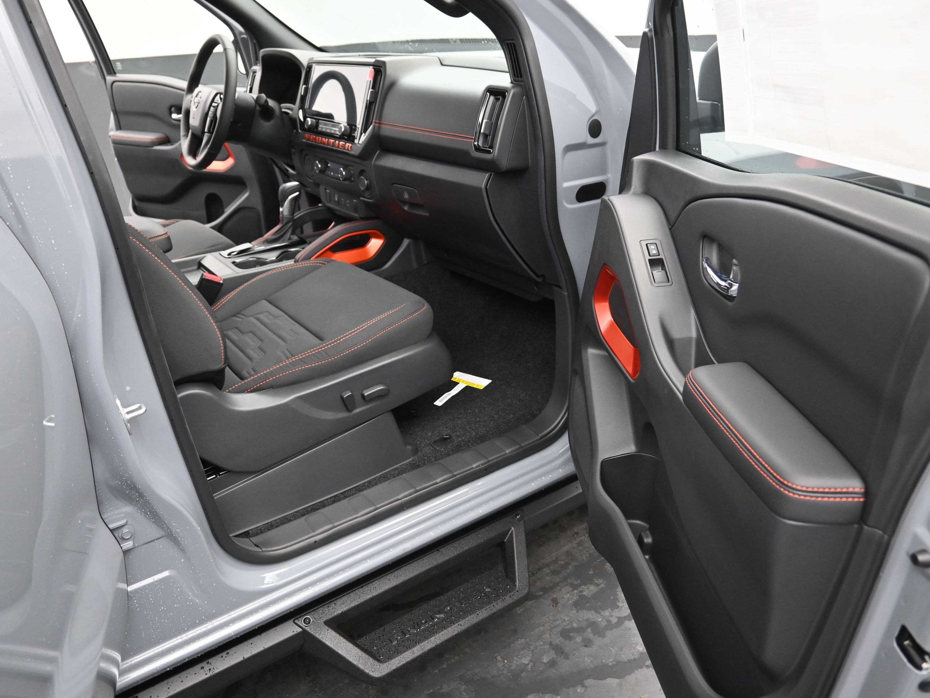 New 2025 Nissan Frontier Pro-X image 17