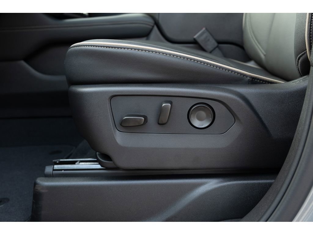 New 2026 GMC Yukon XL Elevation image 15