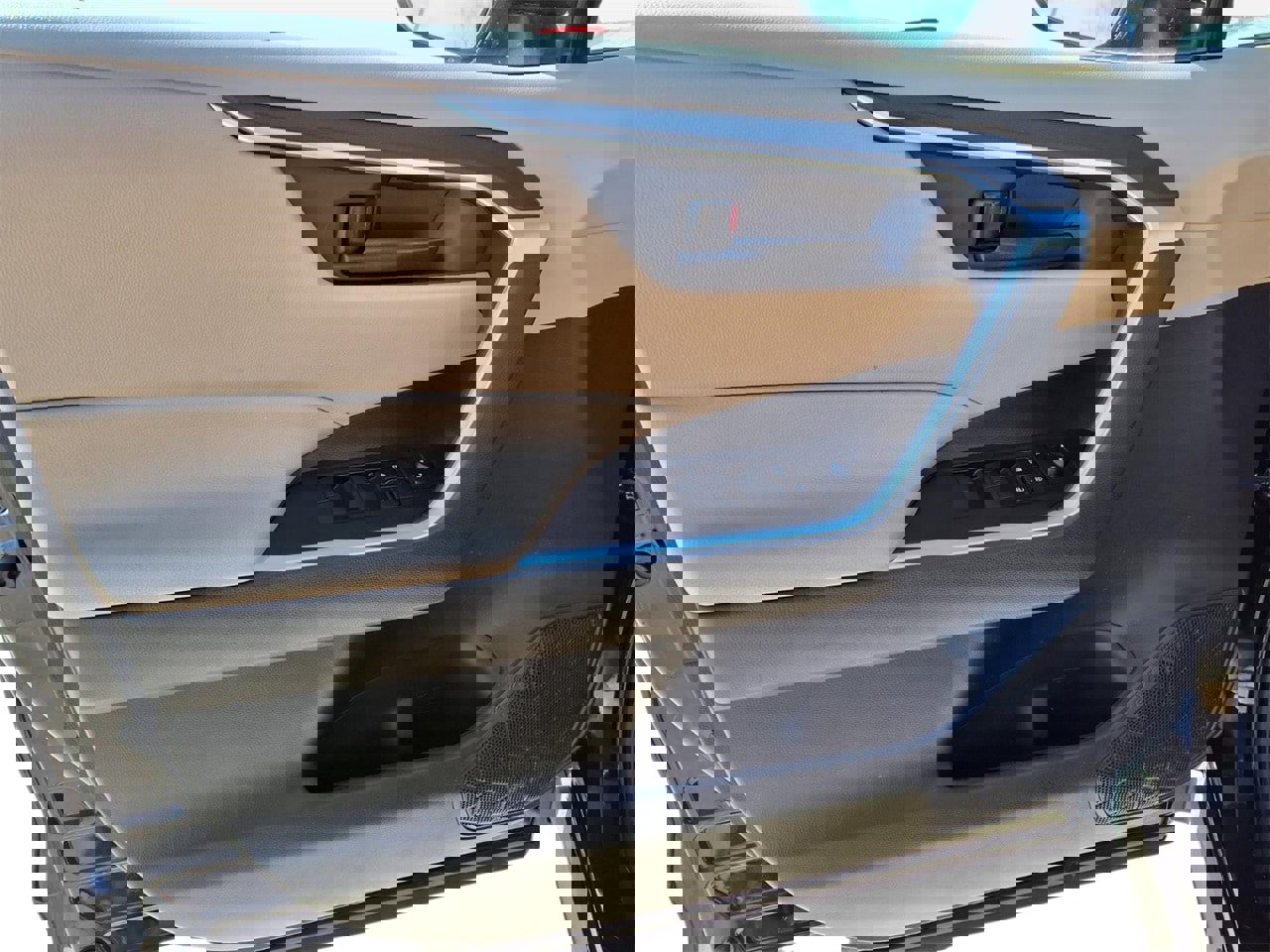 Used 2024 Toyota RAV4 LE image 13