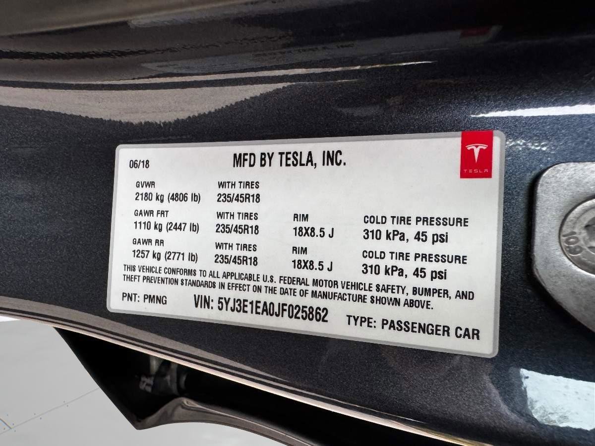 Used 2018 Tesla Model 3 Long Range image 28