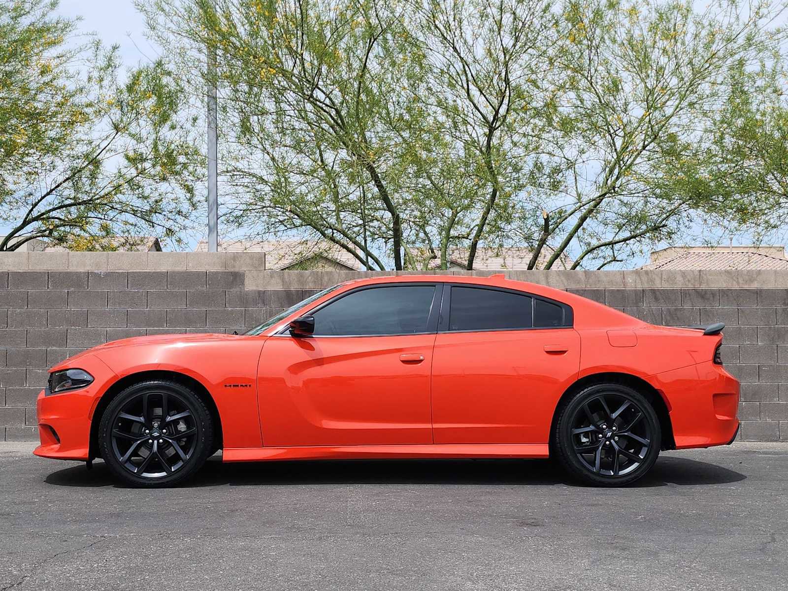 Used 2022 Dodge Charger R/T w/ Blacktop Package image 6