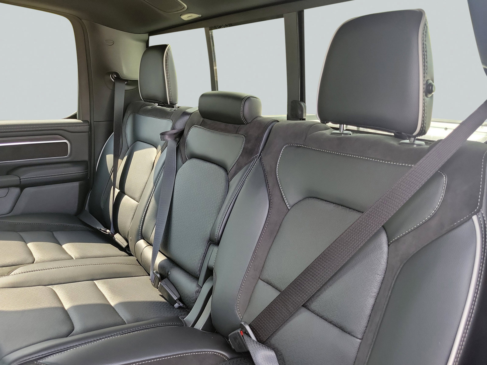 New 2026 RAM 1500 Laramie w/ Night Edition AWD/4WD image 28