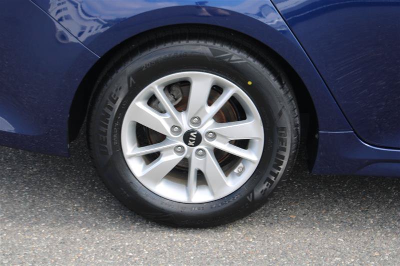 Used 2018 Kia Optima LX FWD image 9