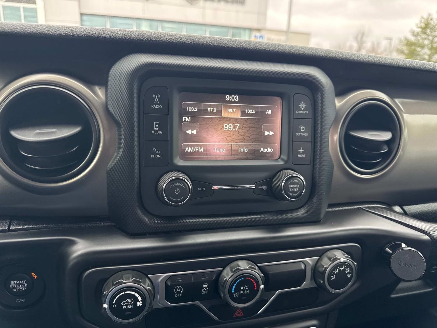 Used 2020 Jeep Wrangler Sport image 27