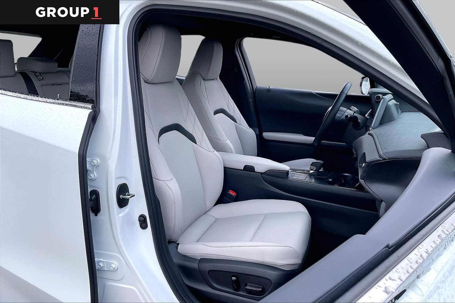 Used 2026 Lexus UX 300h FWD w/ Cold Area Package image 7