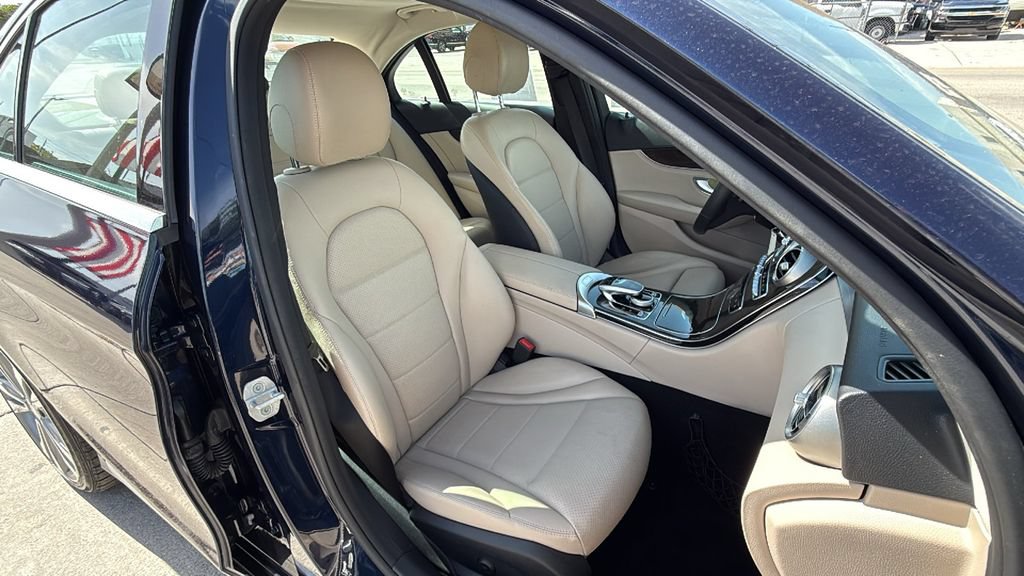 Used 2015 Mercedes-Benz C 300 4MATIC Sedan image 37
