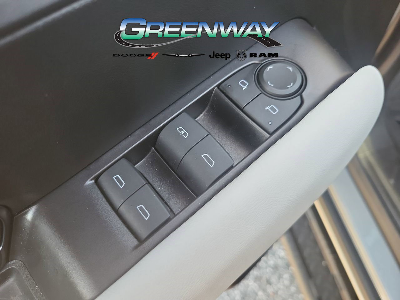 Used 2024 GMC Canyon AT4X image 16