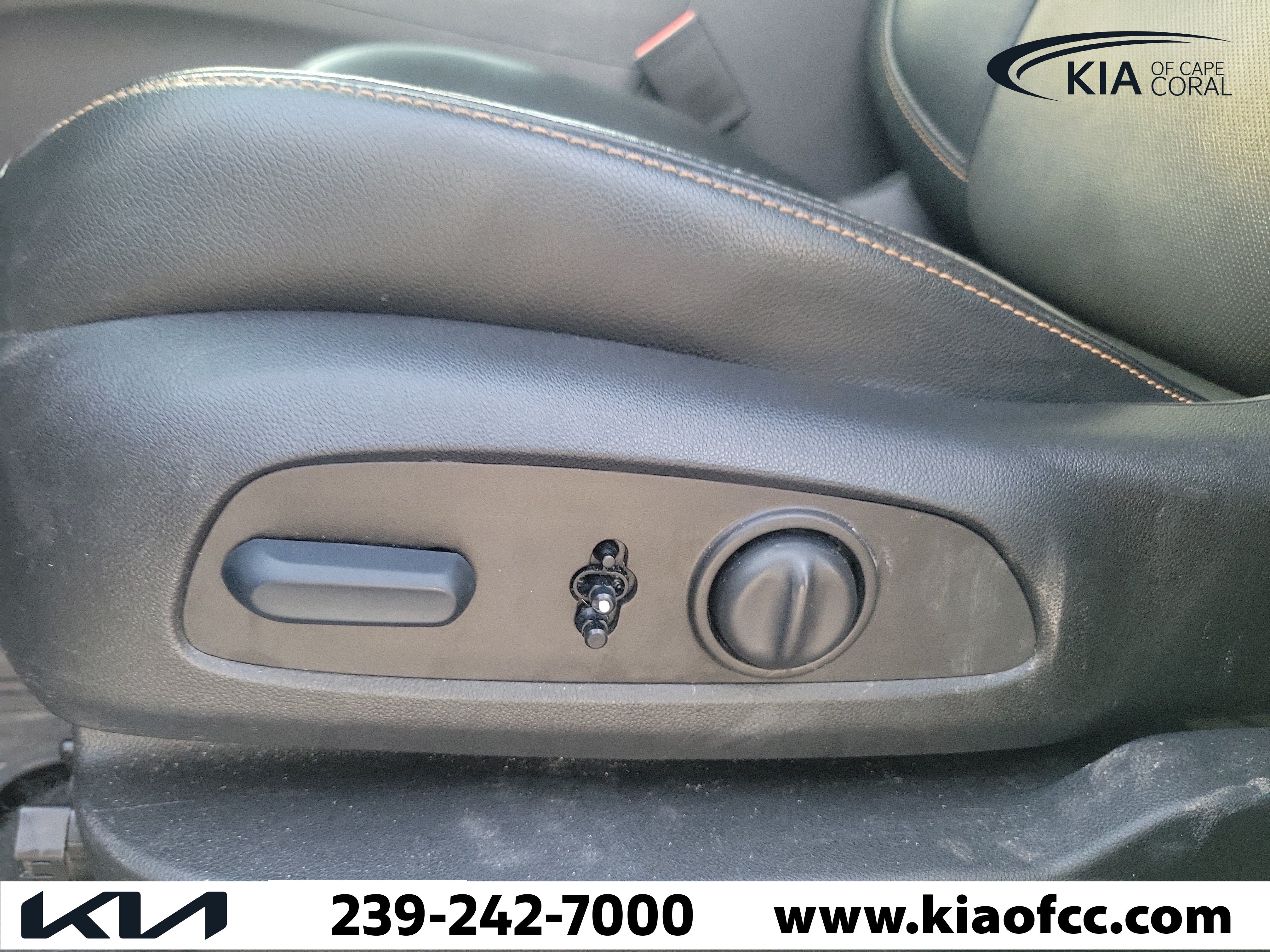 Used 2022 Chevrolet Equinox Premier w/ Redline Edition FWD image 23