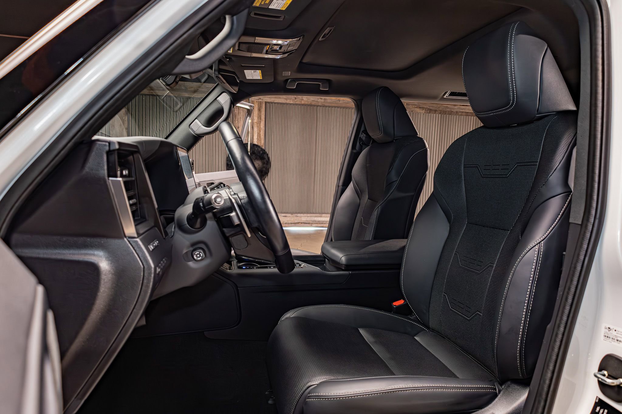 Used 2024 Lexus GX 550 w/ Cold Area Package image 19