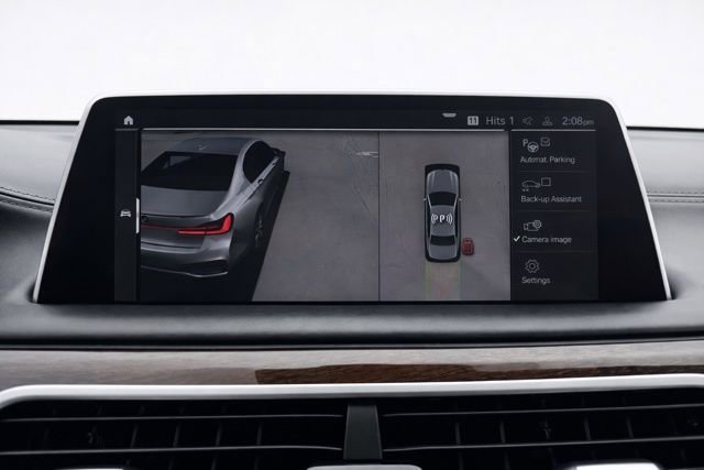Used 2021 BMW 750i xDrive w/ Executive Package AWD/4WD image 42