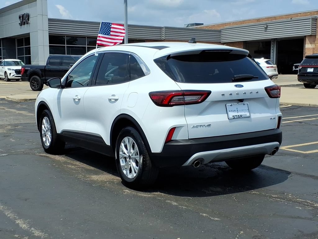 Used 2023 Ford Escape Active AWD/4WD image 5