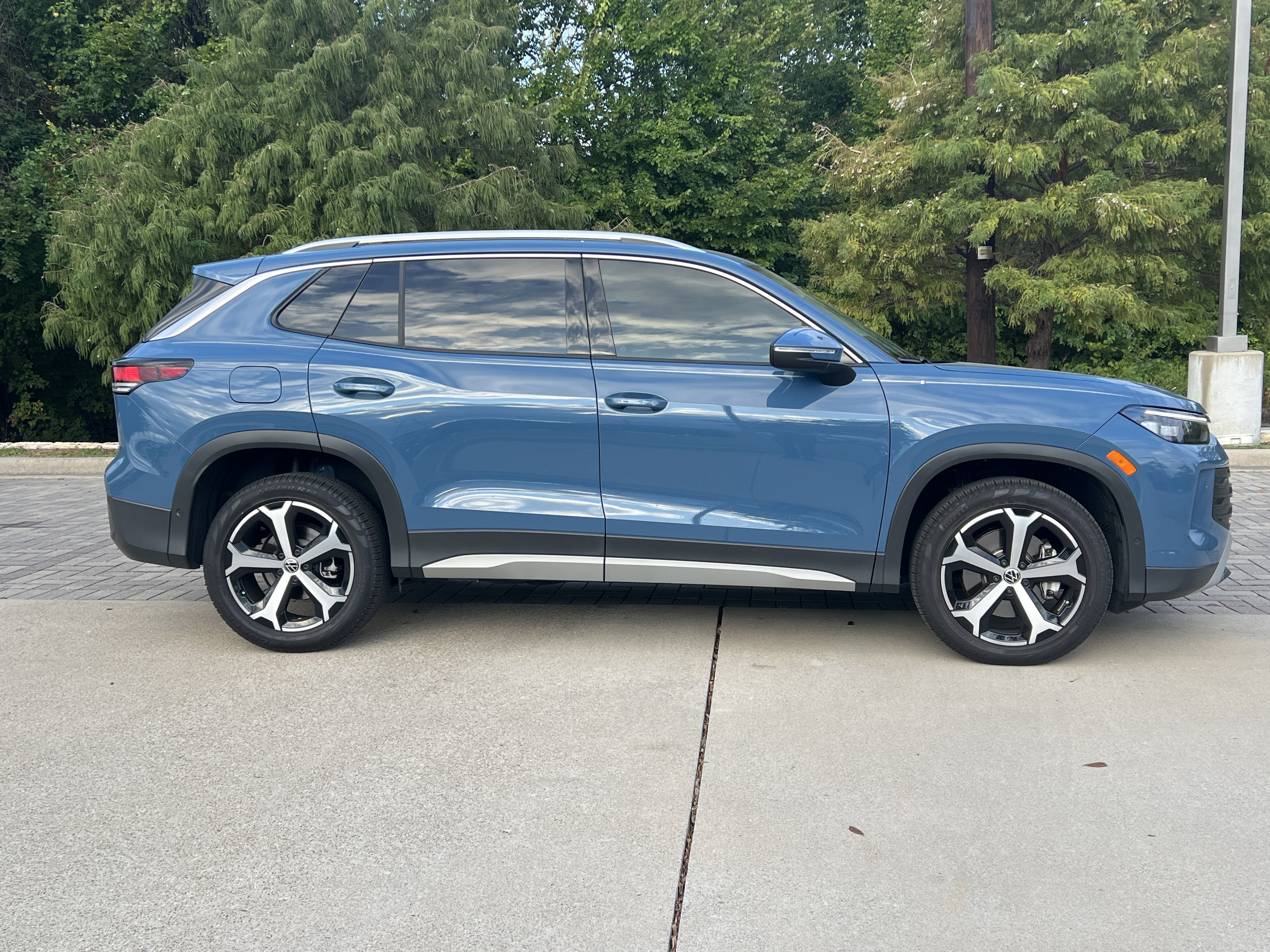 Certified 2026 Volkswagen Tiguan SE AWD/4WD image 10