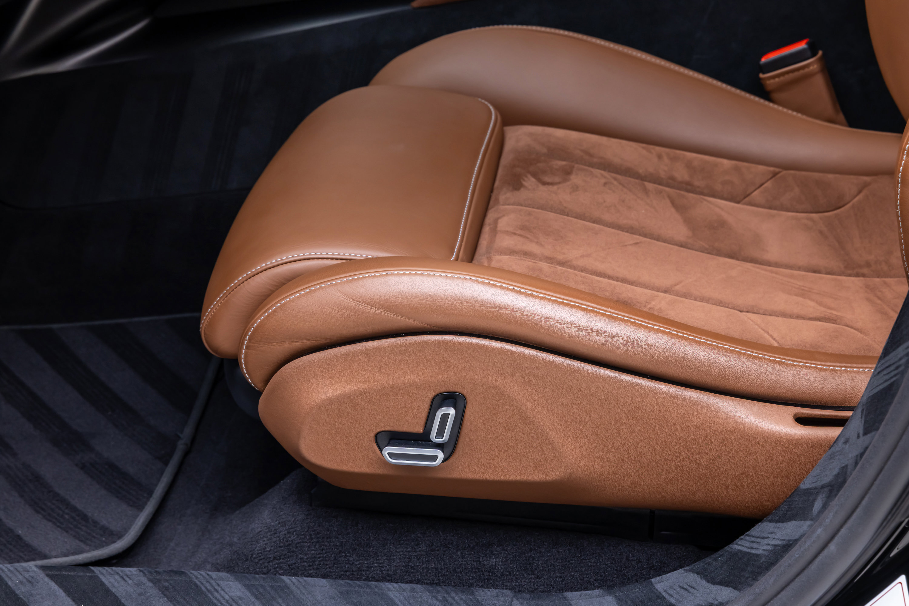 Certified 2023 Ferrari Purosangue image 56