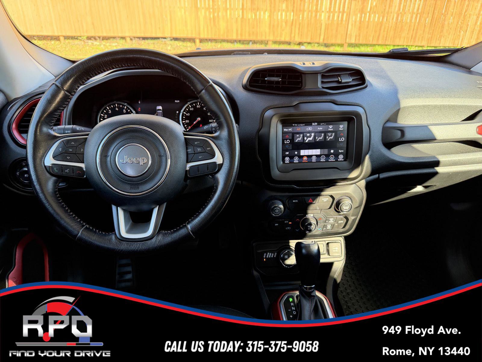 Used 2018 Jeep Renegade Trailhawk w/ Trailer Tow Group AWD/4WD image 17