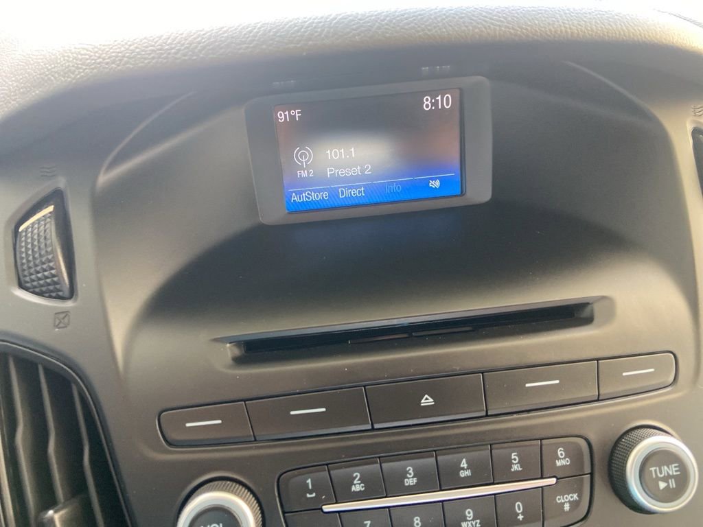 Used 2017 Ford Focus SE FWD image 24