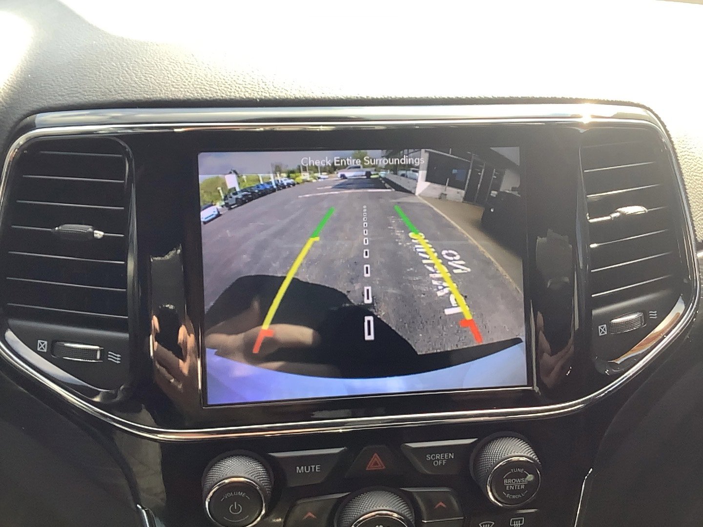 Used 2019 Jeep Grand Cherokee Altitude AWD/4WD image 14