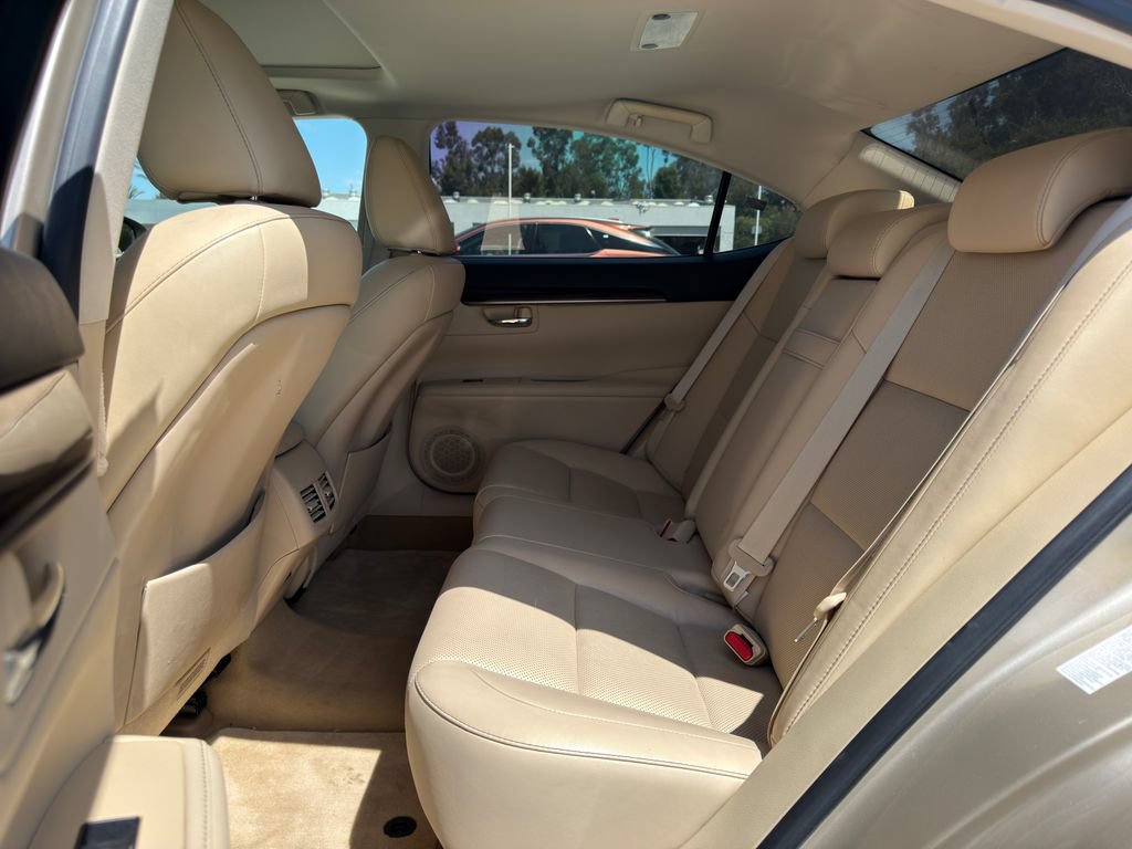 Used 2013 Lexus ES 350 w/ Luxury Pkg FWD image 10