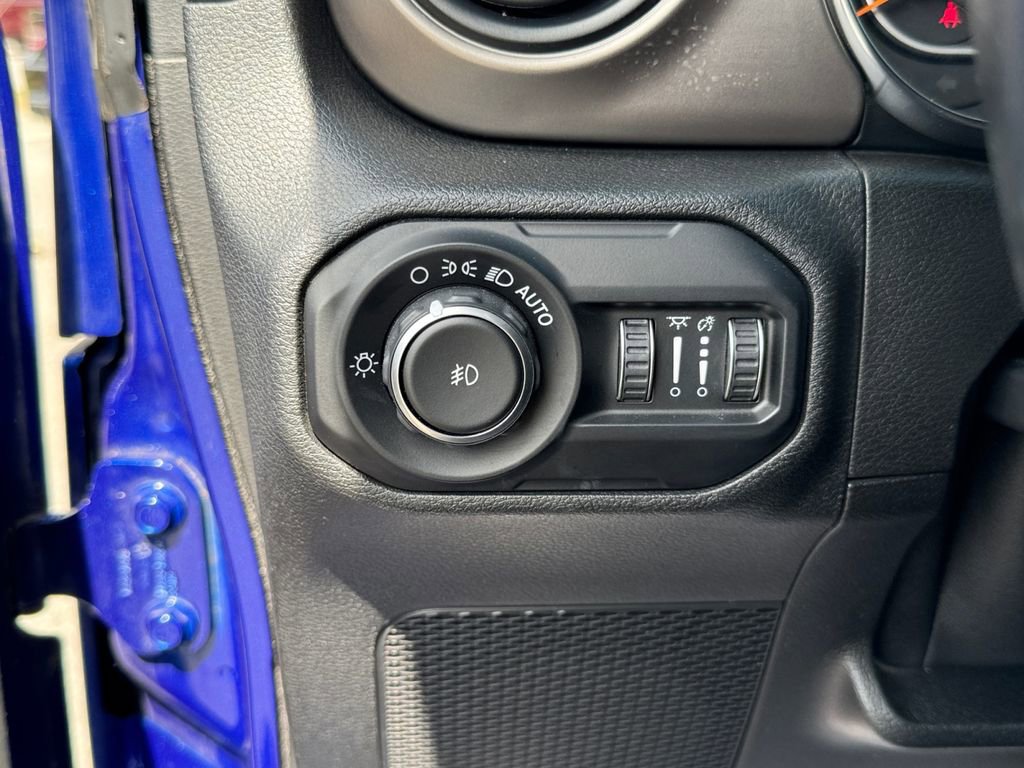 Used 2020 Jeep Wrangler Unlimited Sport image 31