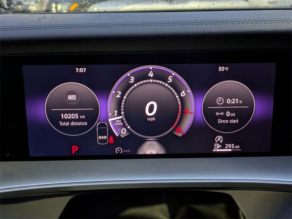 Used 2025 Volkswagen Tiguan SE image 28