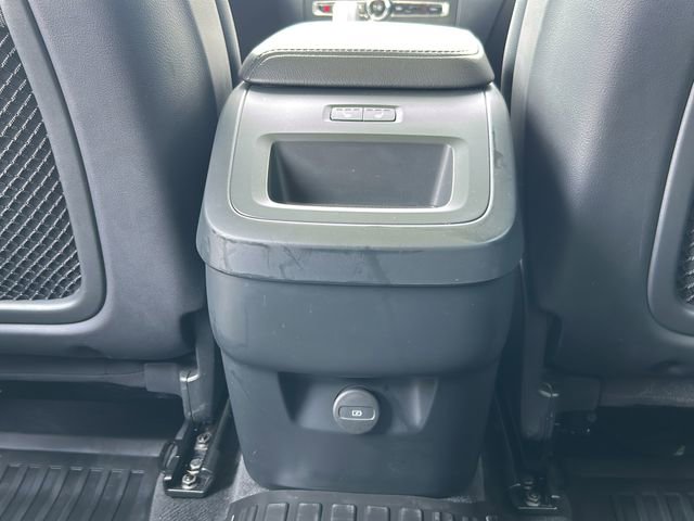 Used 2023 Volvo XC60 B5 Core image 31