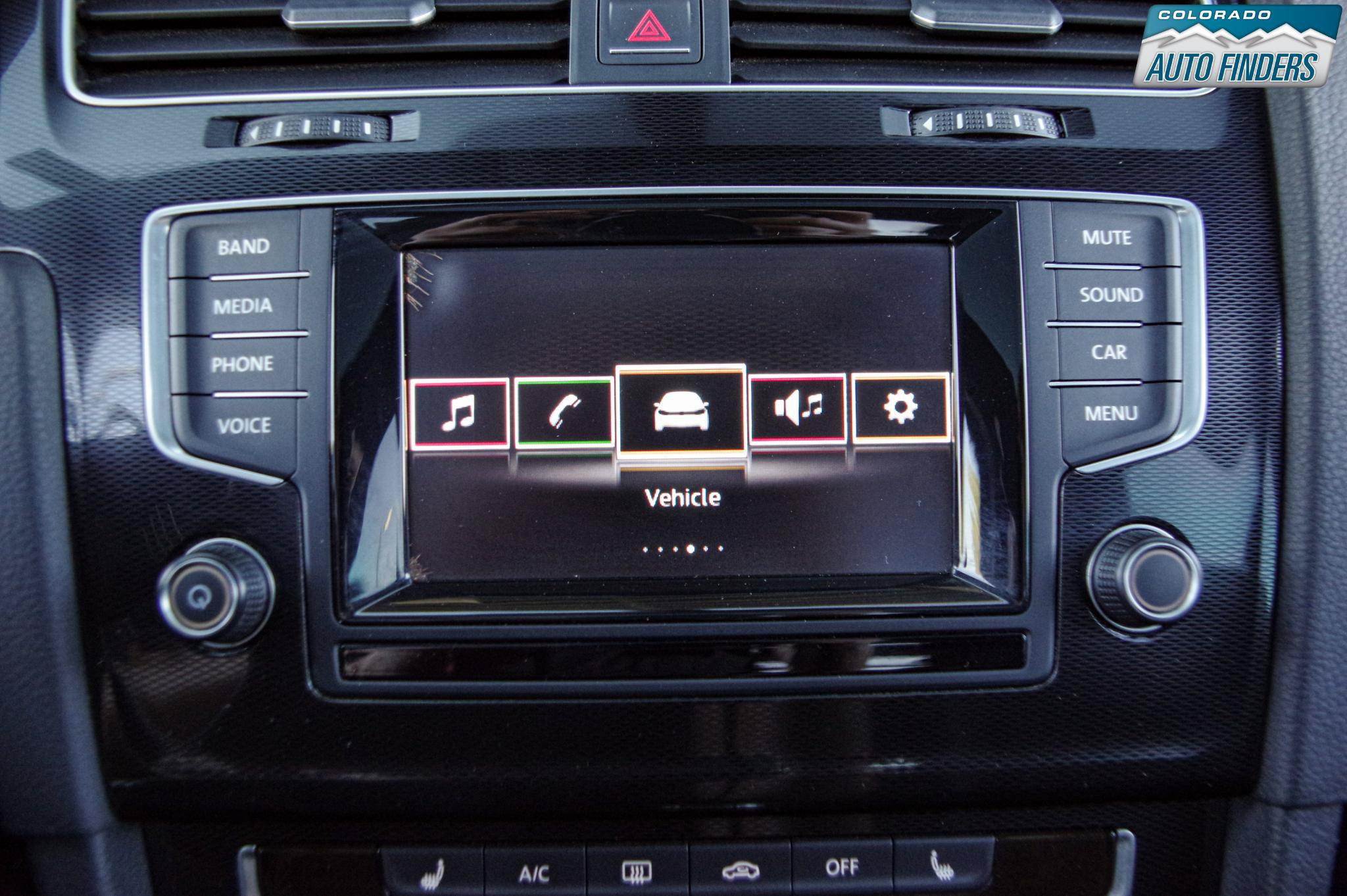 Used 2015 Volkswagen GTI SE w/ Lighting Package (SEL) FWD image 19