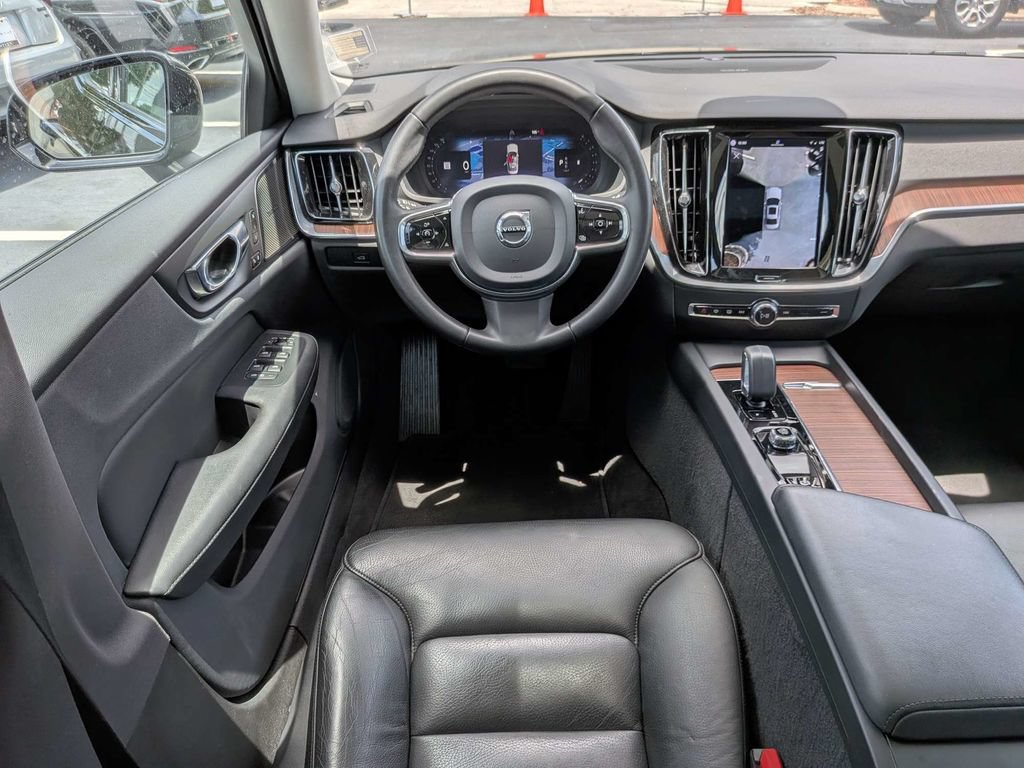 Certified 2023 Volvo S60 B5 Plus FWD image 18