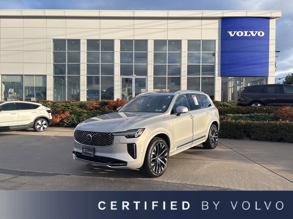 Certified 2025 Volvo XC90 B6 Plus image 1