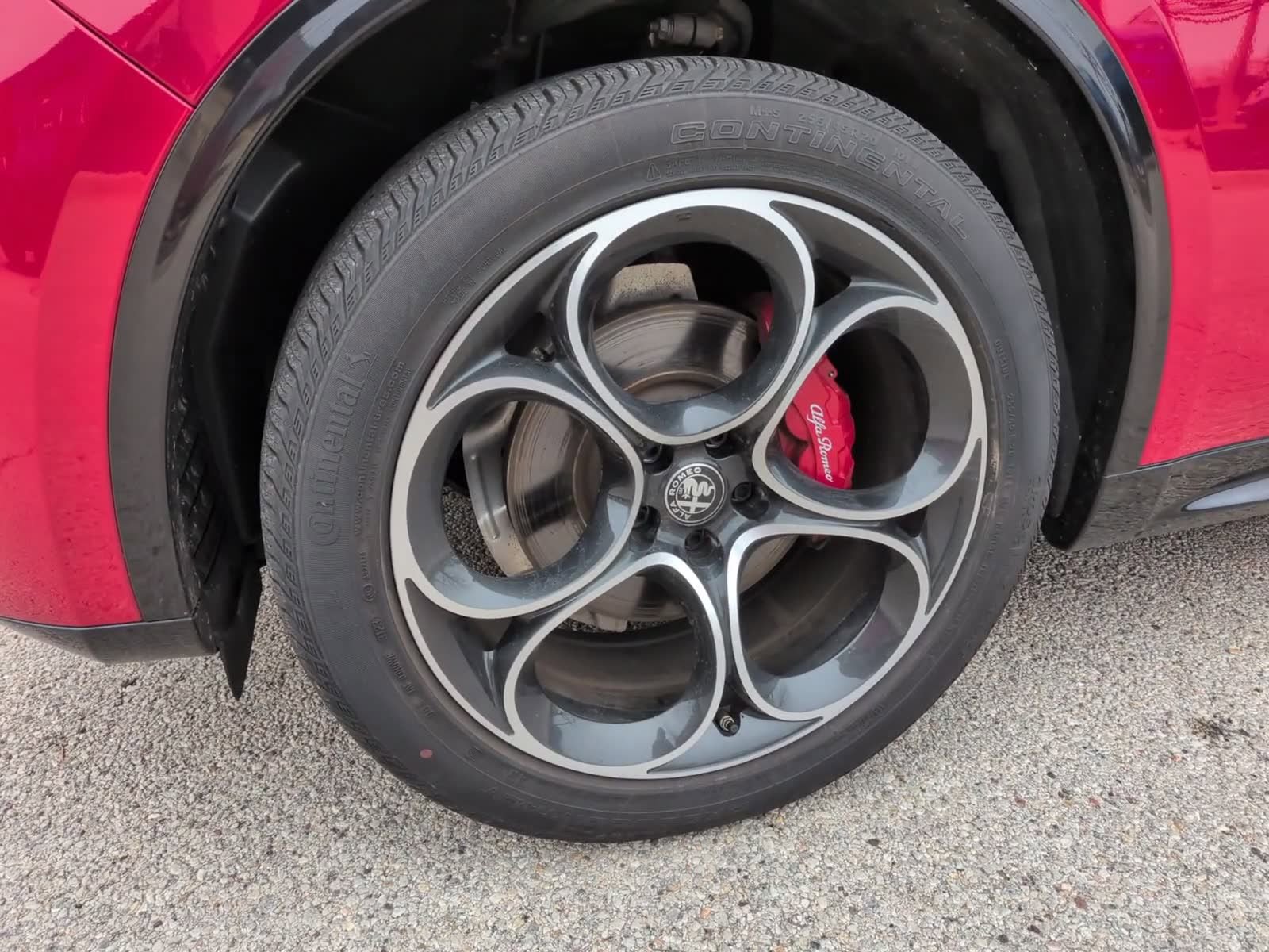 Used 2024 Alfa Romeo Stelvio Veloce image 14