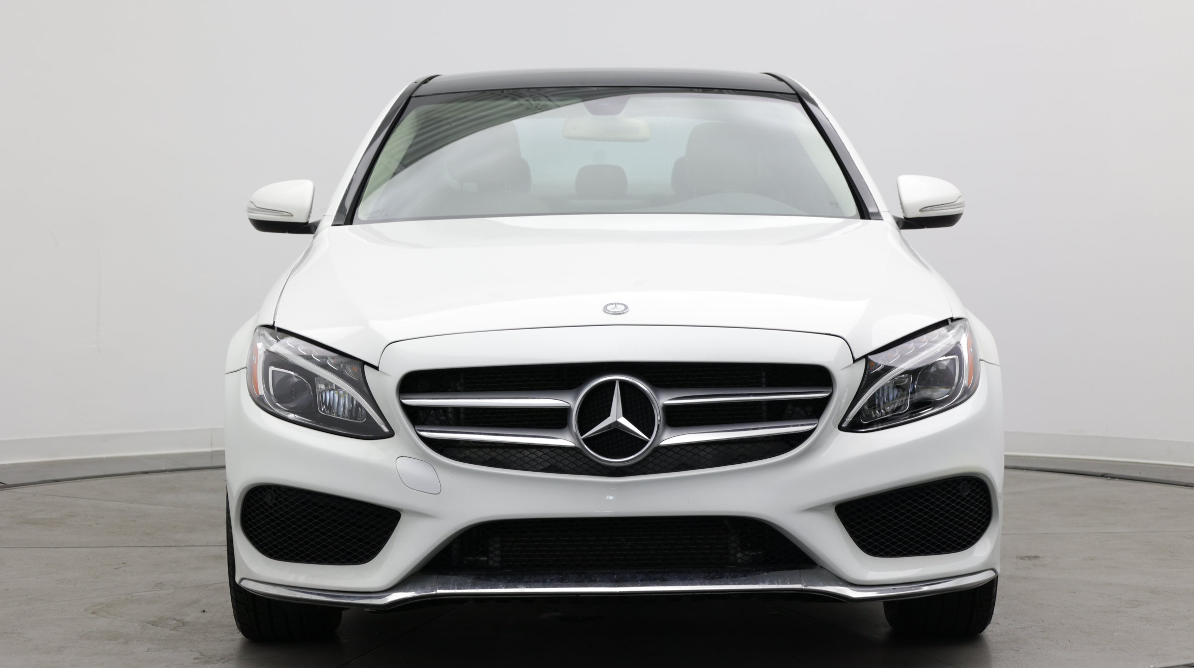 Used 2015 Mercedes-Benz C 300 4MATIC Sedan image 2
