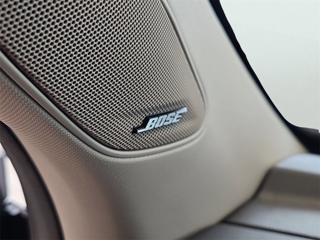 New 2025 Honda Pilot Touring image 11