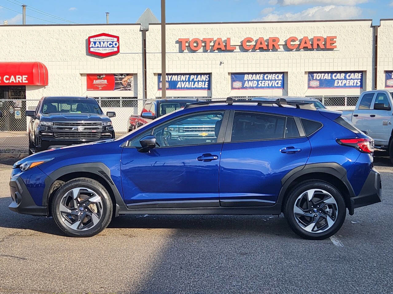 Used 2024 Subaru Crosstrek 2.5i Limited AWD/4WD image 2