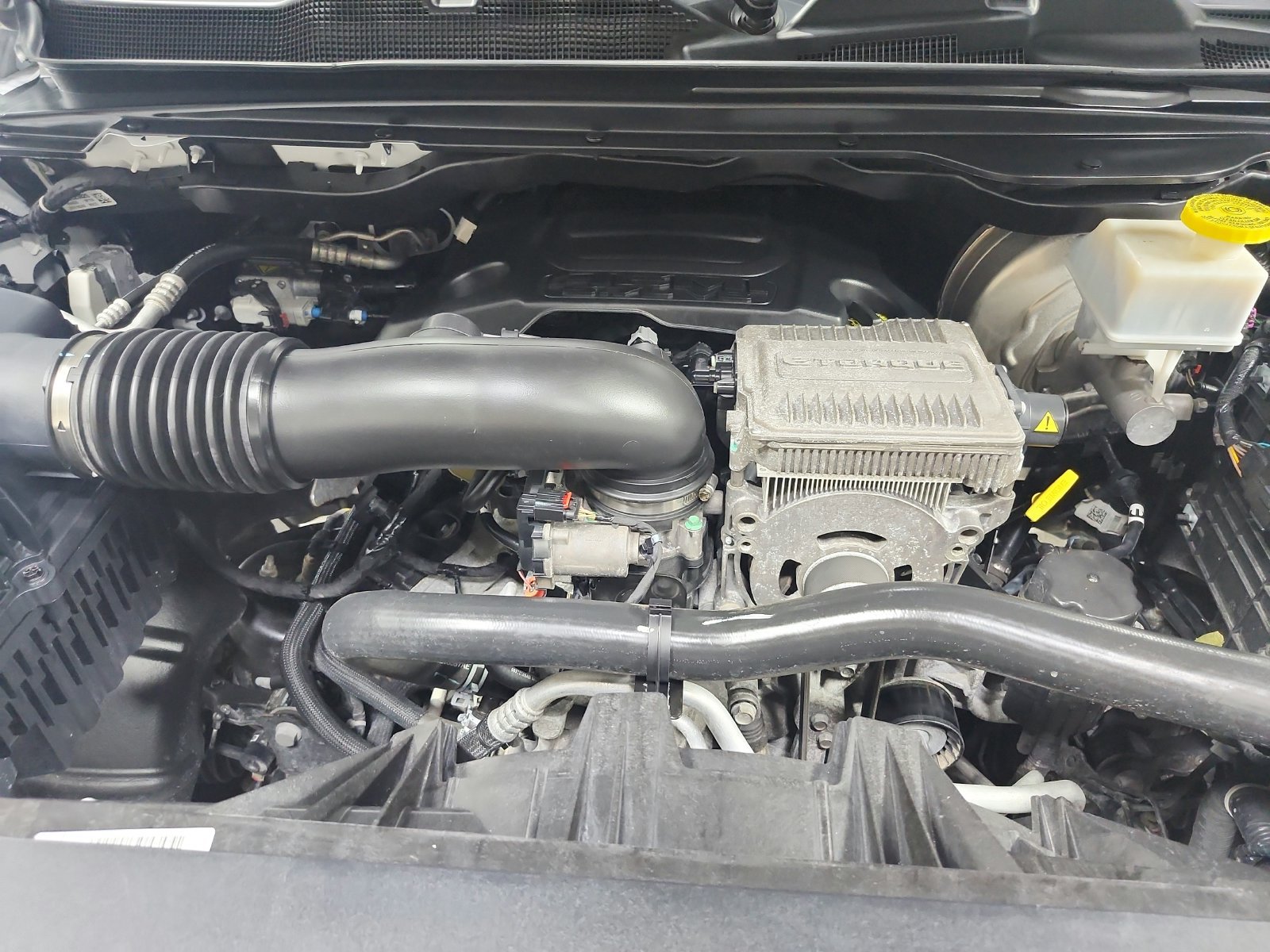 Used 2023 RAM 1500 Limited w/ Body Color Bumper Group AWD/4WD image 28
