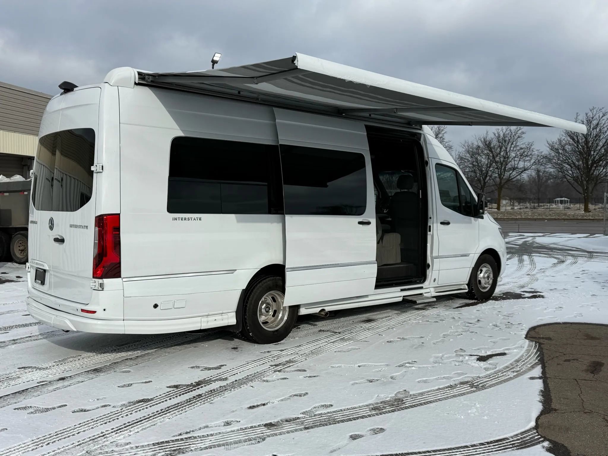 Used 2022 Mercedes-Benz Sprinter 3500 w/ Parking Package image 30