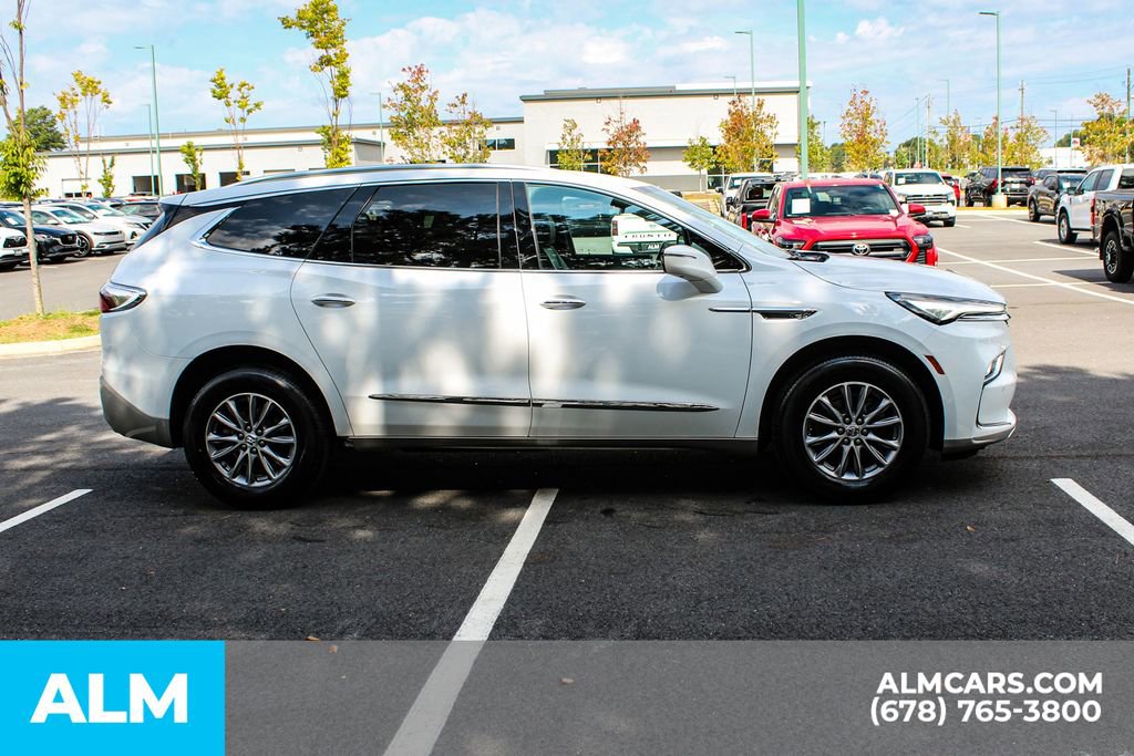 Used 2024 Buick Enclave Premium image 9